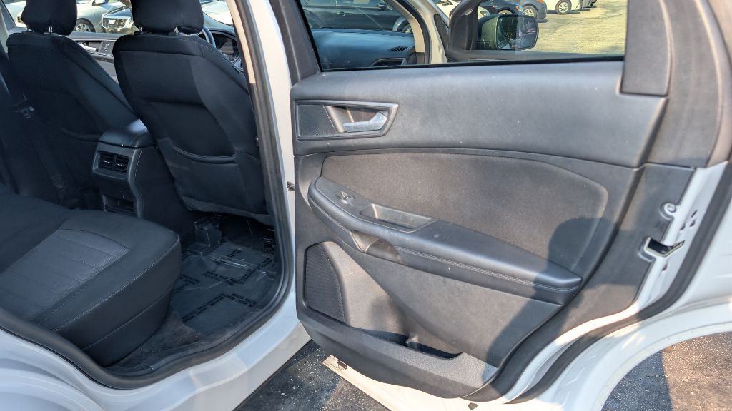 2018 Ford Edge Image 10