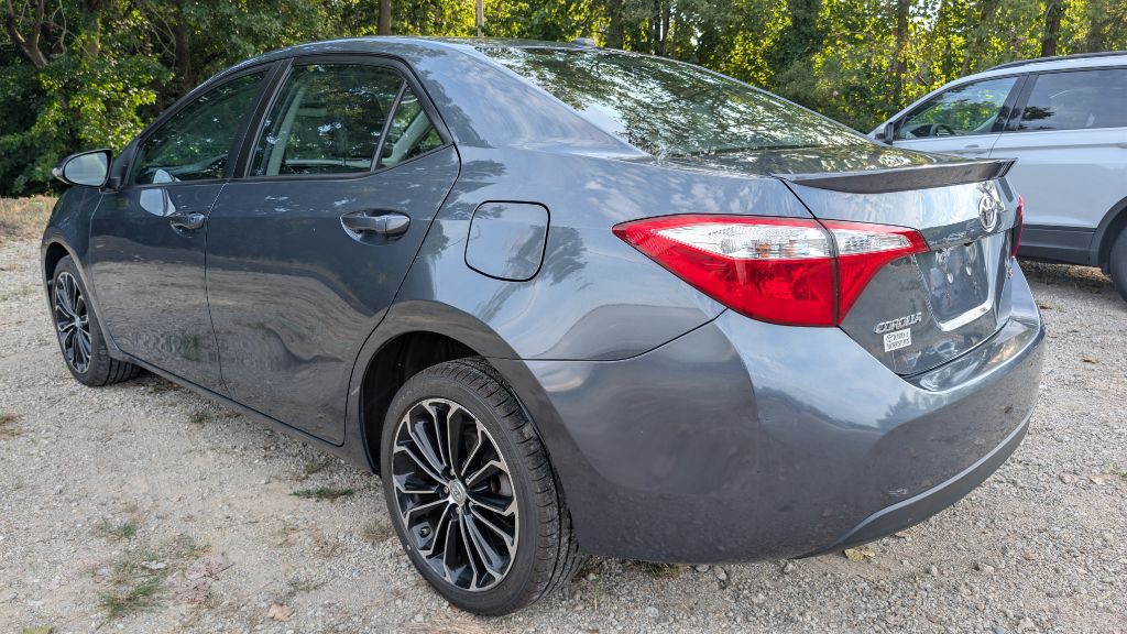 2015 Toyota Corolla Image 4