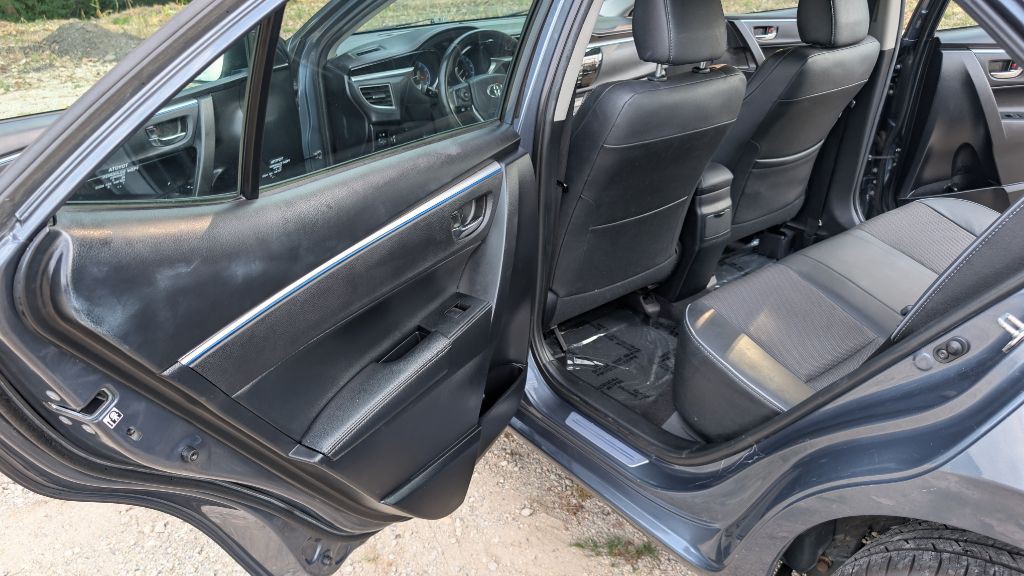 2015 Toyota Corolla Image 8