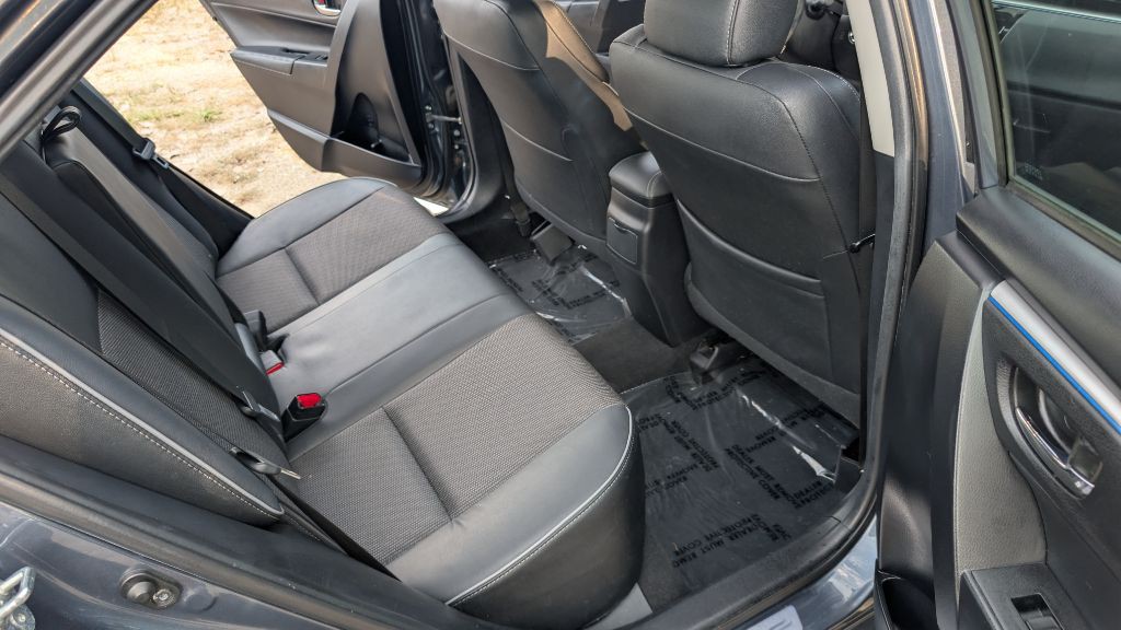 2015 Toyota Corolla Image 10