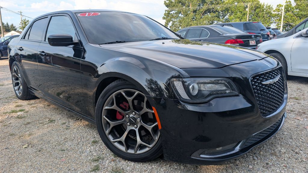 2017 Chrysler 300 Image 1