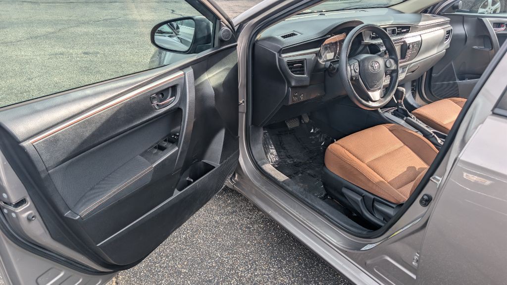 2015 Toyota Corolla Image 7