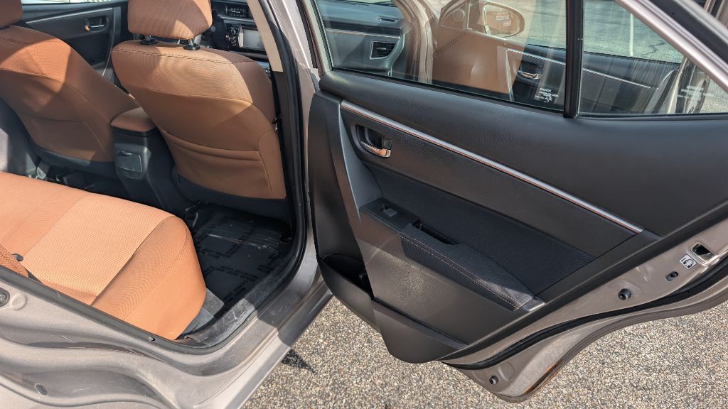 2015 Toyota Corolla Image 10