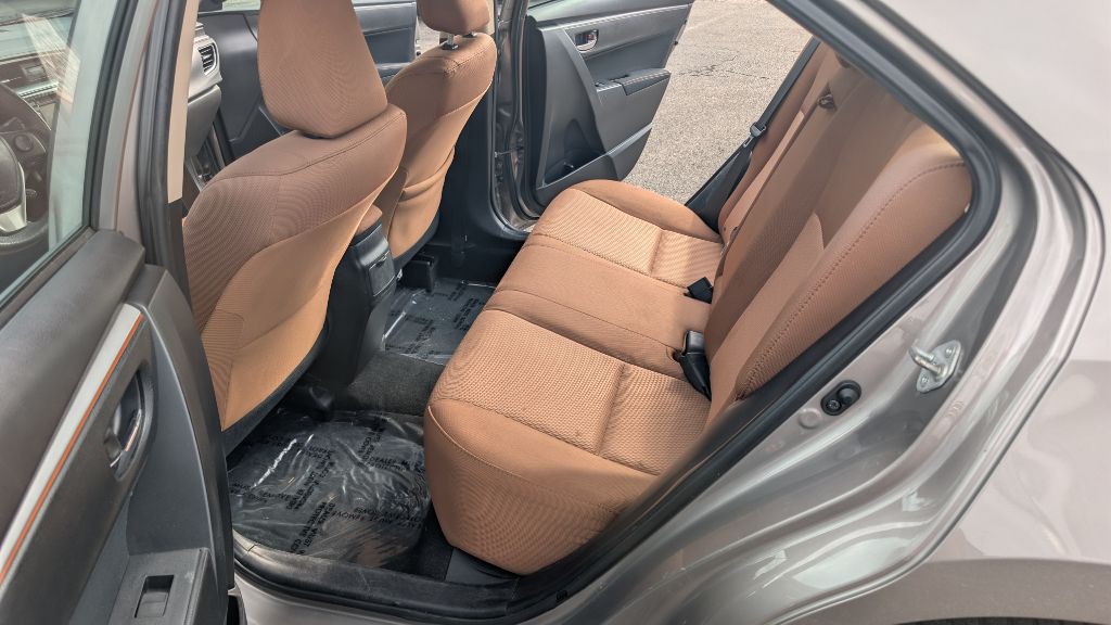 2015 Toyota Corolla Image 11