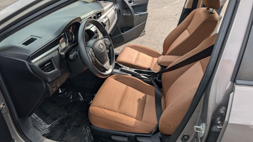 2015 Toyota Corolla Image 13