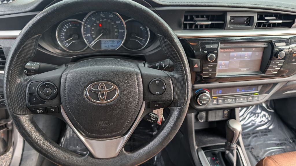 2015 Toyota Corolla Image 15