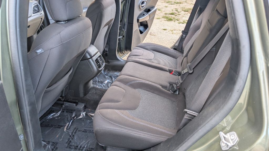 2019 Jeep Cherokee Image 12
