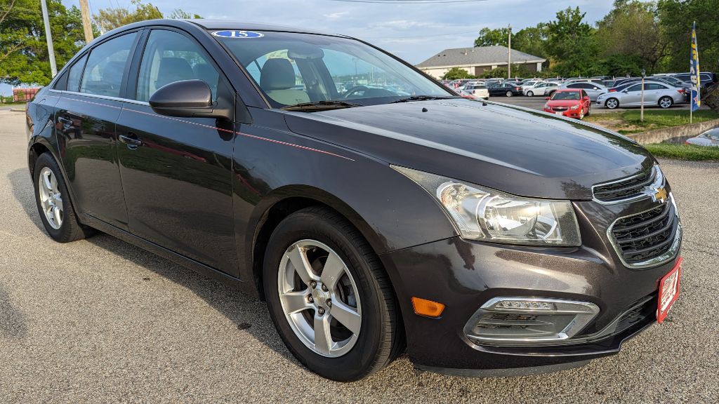 2015 Chevrolet Cruze Image 4