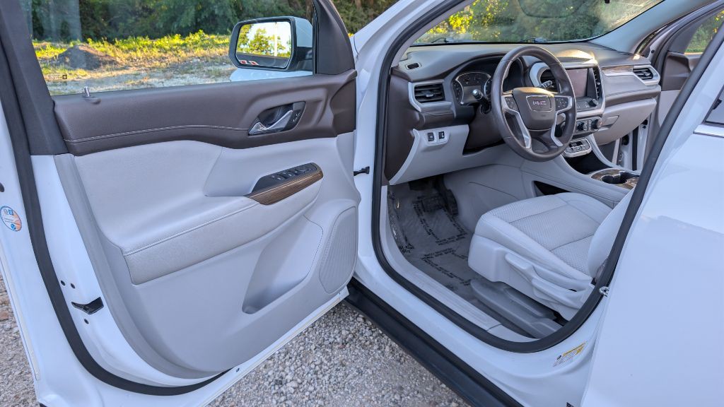 2021 GMC Acadia Image 7