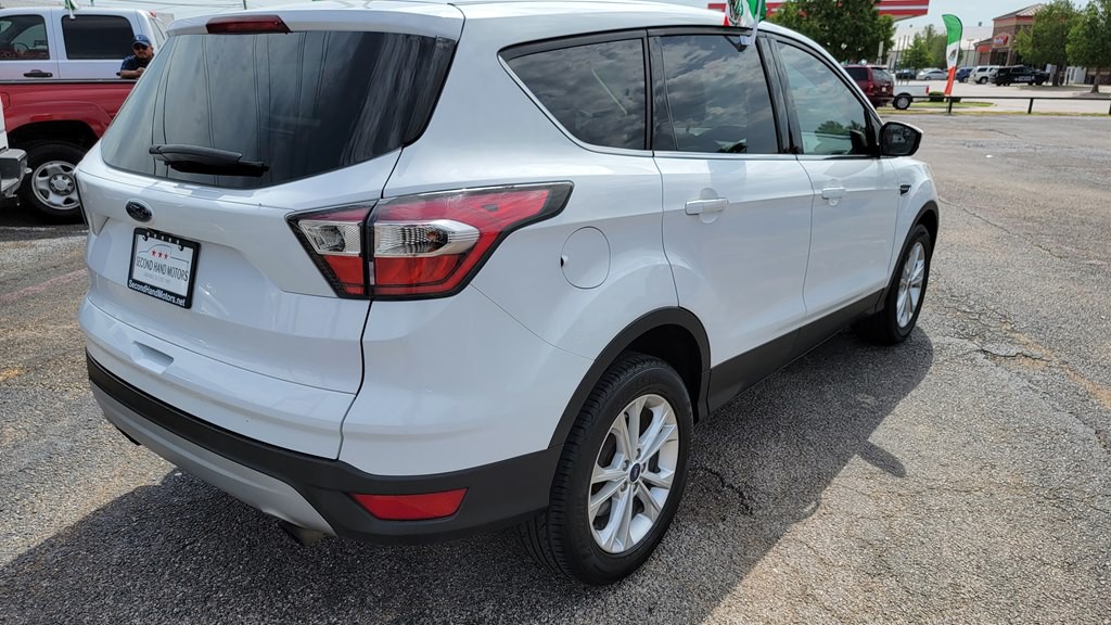 2017 Ford Escape Image 10