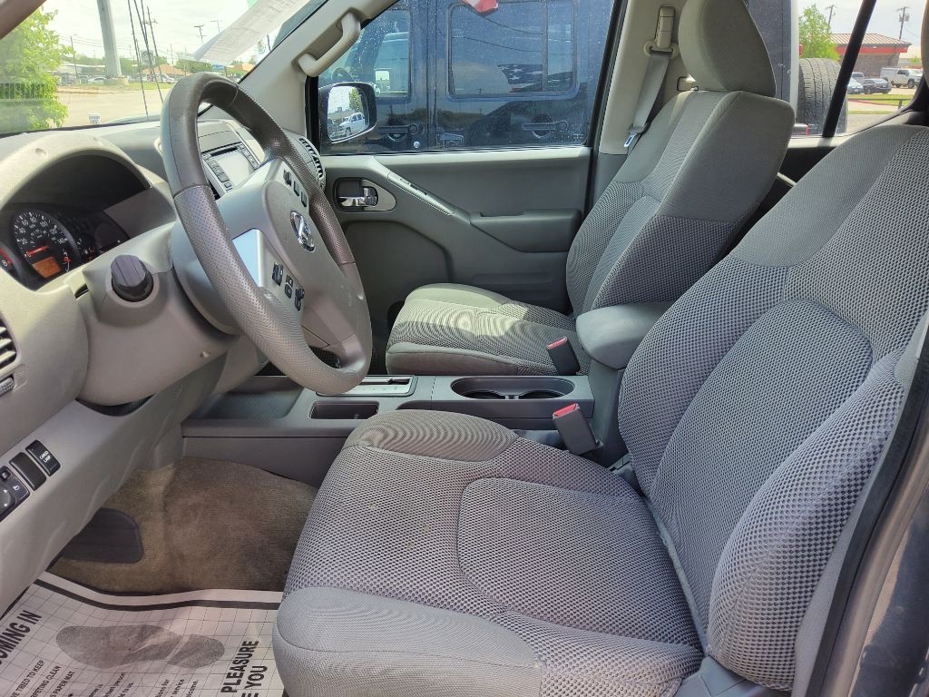 2015 Nissan Frontier Image 7