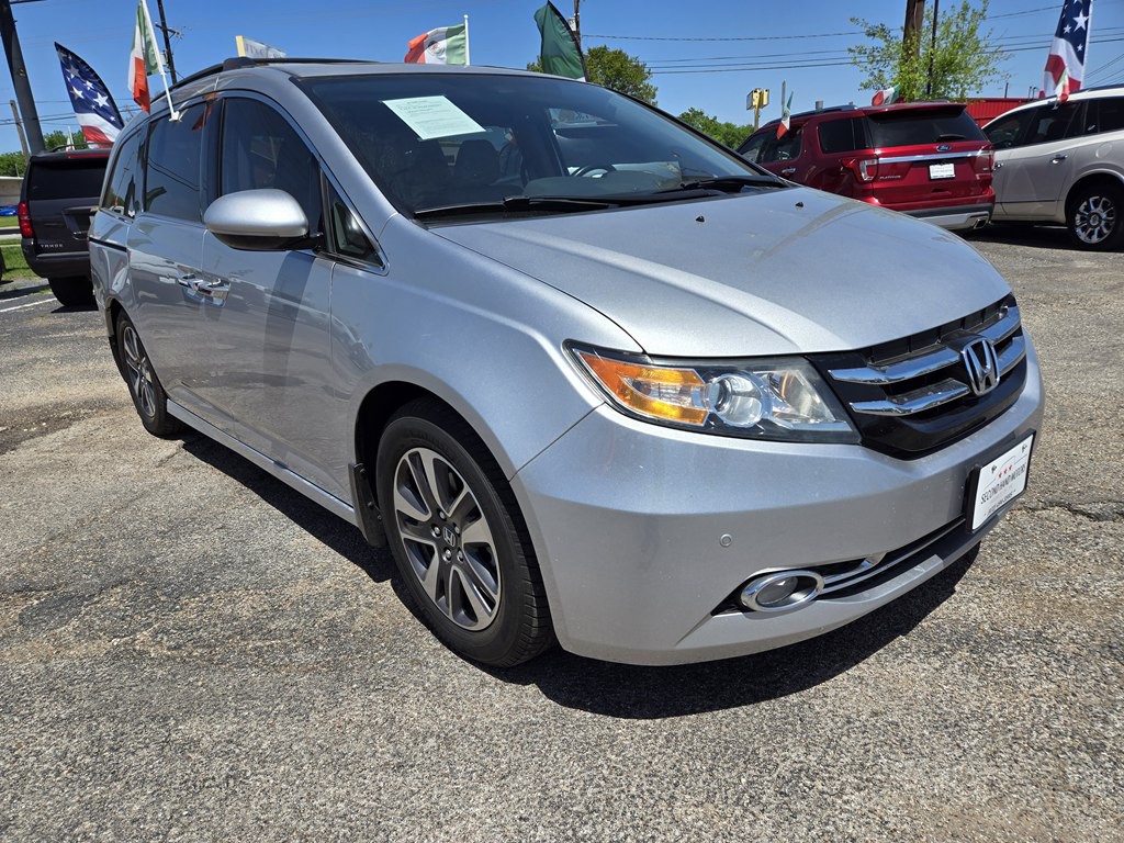 2015 Honda Odyssey Image 2