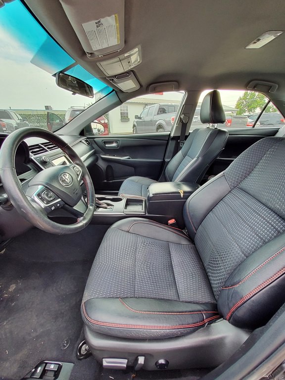 2015 Toyota Camry Image 7