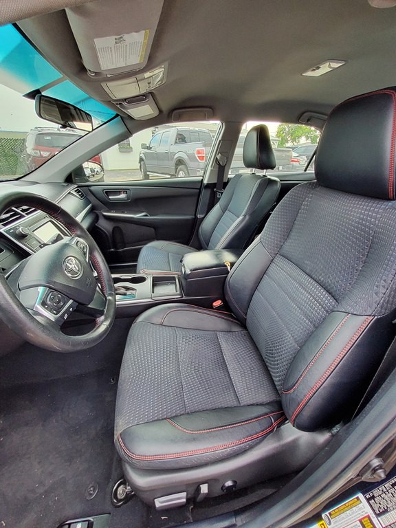 2015 Toyota Camry Image 8