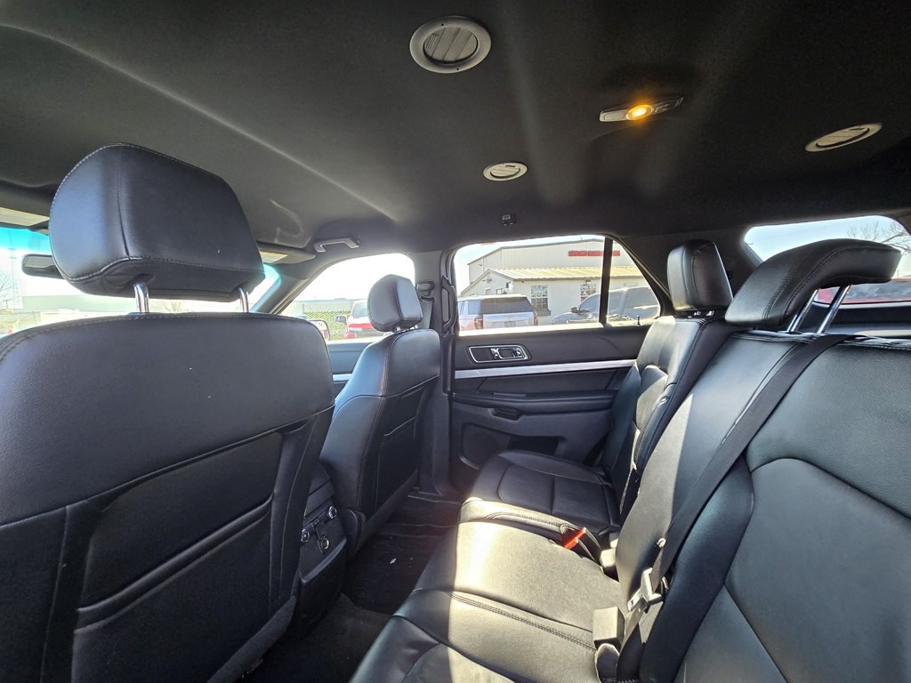 2016 Ford Explorer Image 7