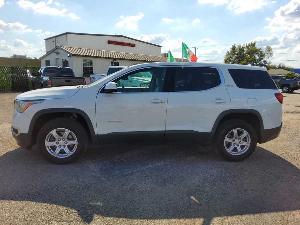 2017 GMC Acadia Image 2