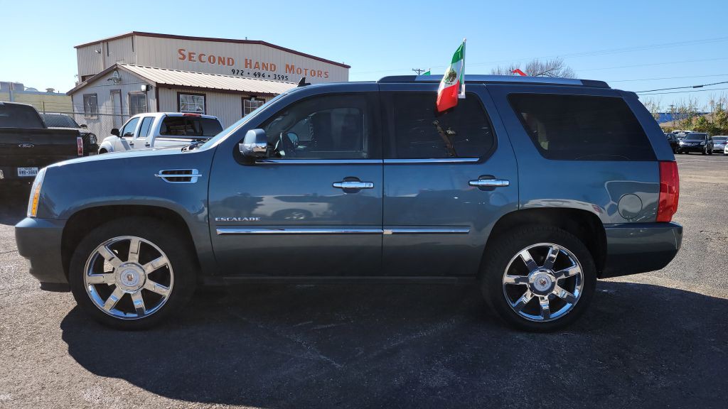 2010 Cadillac Escalade Image 6