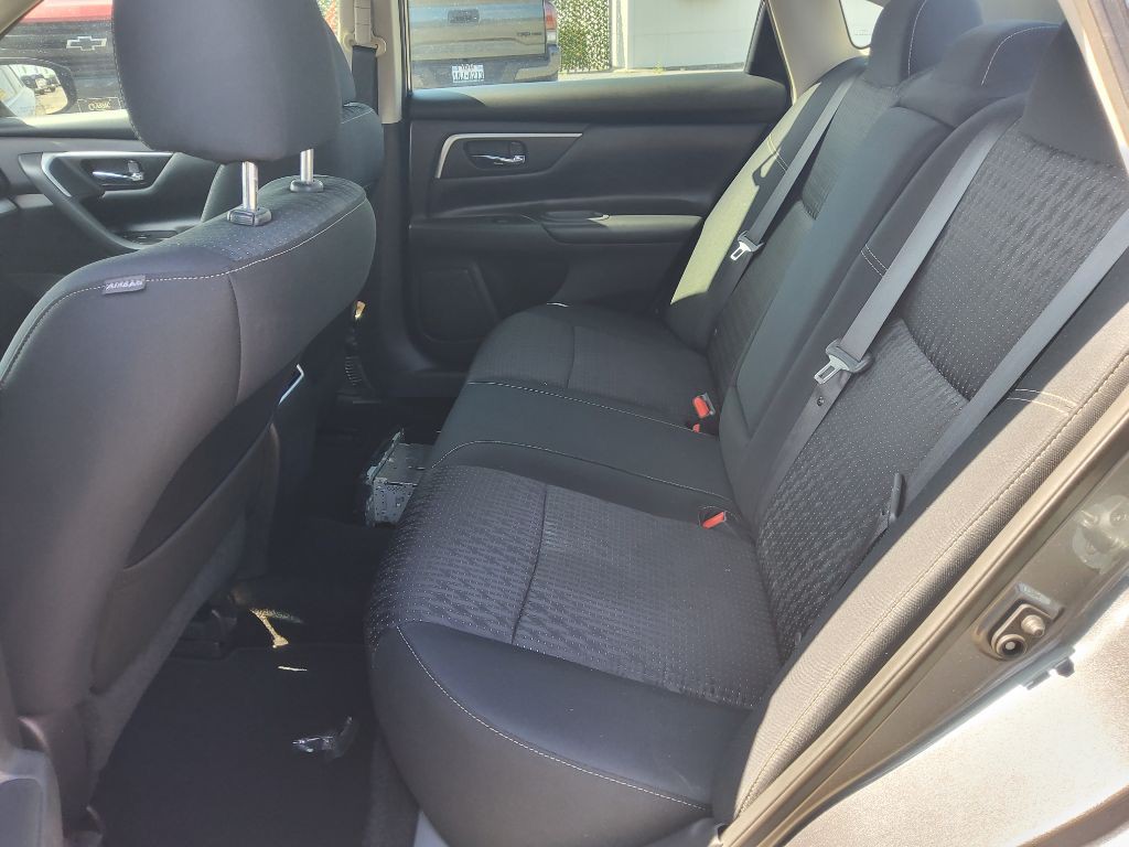 2017 Nissan Altima Image 6