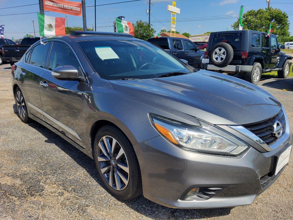 2017 Nissan Altima Image 2