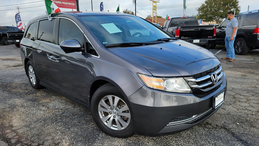 2015 Honda Odyssey Image 2