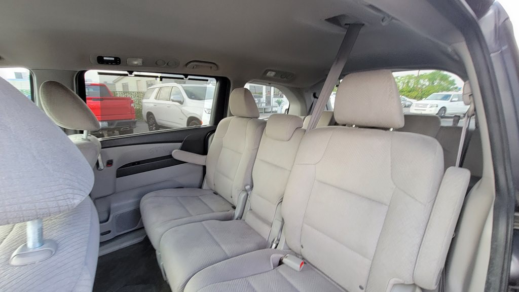 2015 Honda Odyssey Image 6