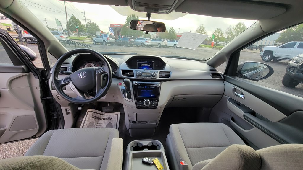 2015 Honda Odyssey Image 8