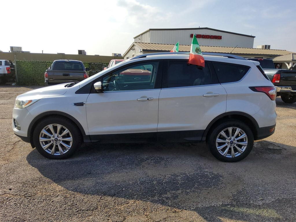 2017 Ford Escape Image 2