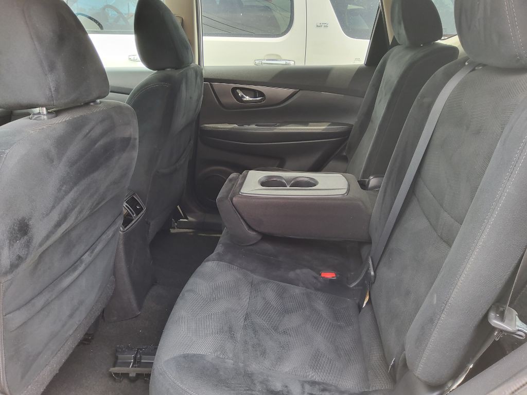 2016 Nissan Rogue Image 4