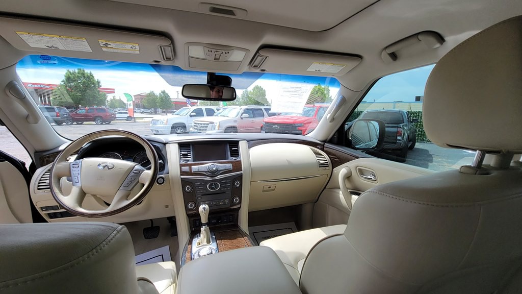 2015 INFINITI QX80 Image 8