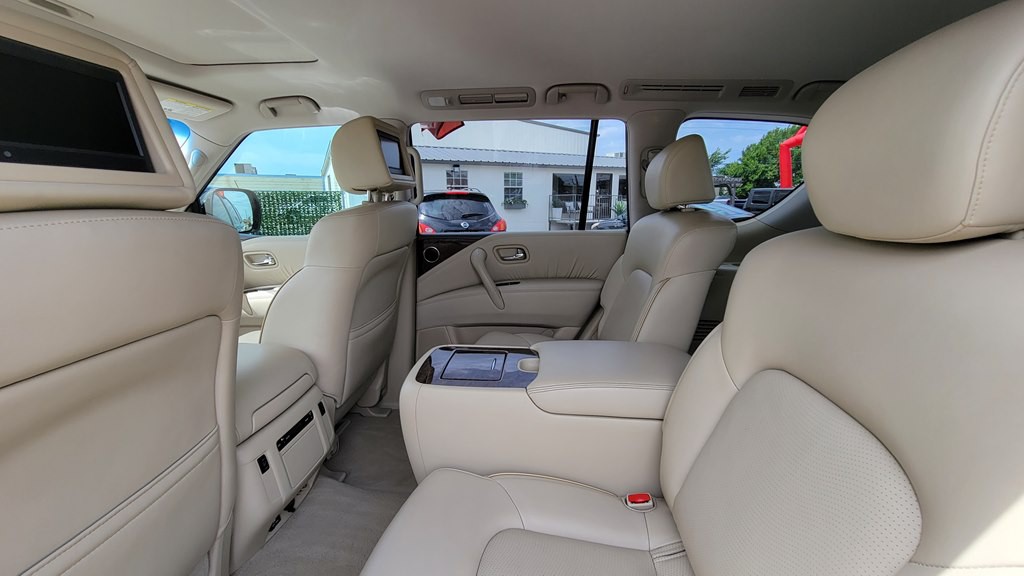 2015 INFINITI QX80 Image 6