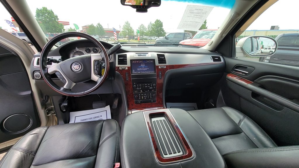 2013 Cadillac Escalade Image 6