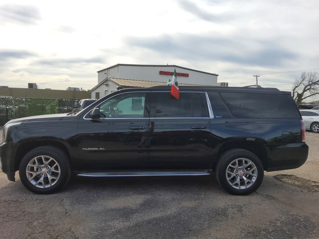 2015 GMC Yukon Image 2