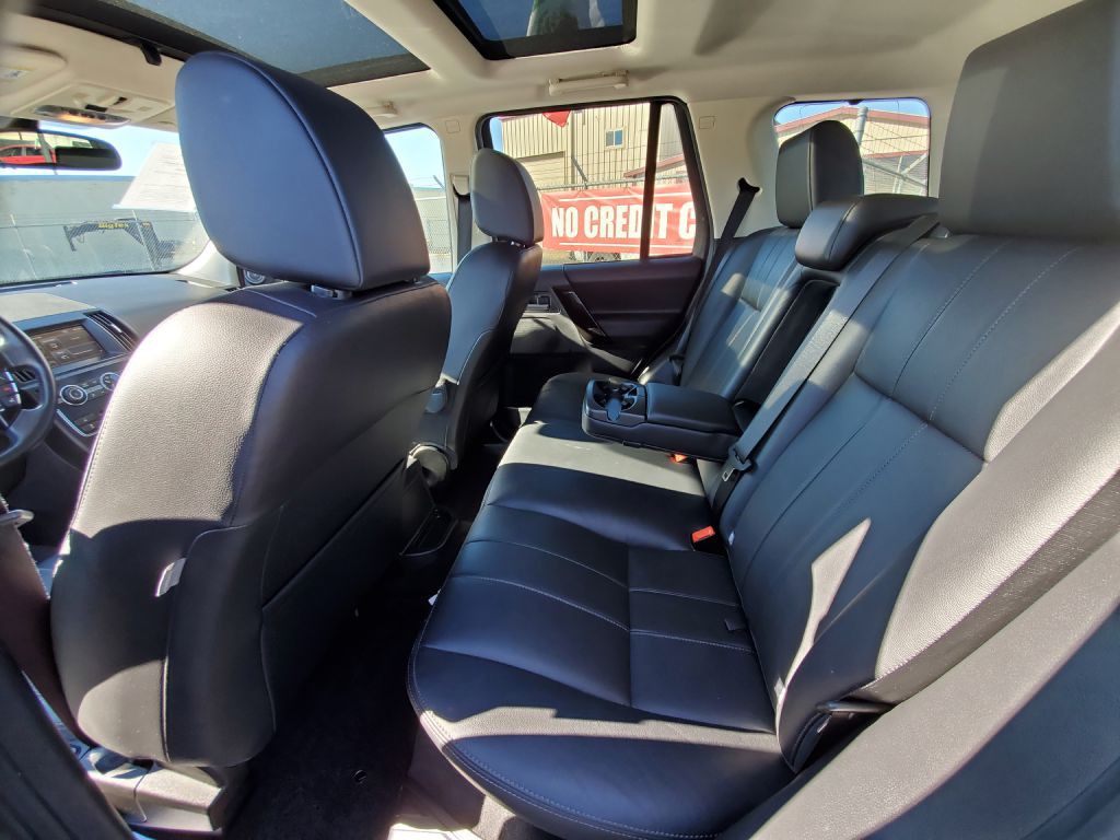 2013 Land Rover LR2 Image 2