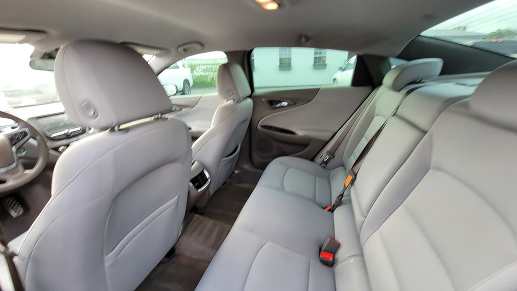 2016 Chevrolet Malibu Image 6