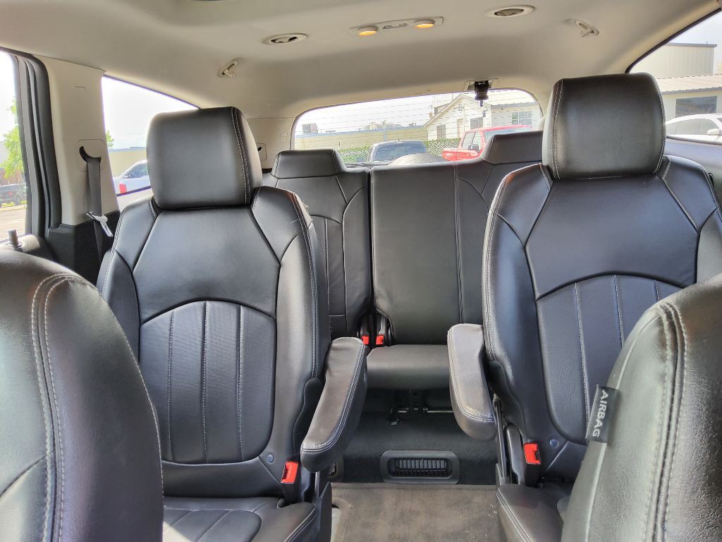 2016 Buick Enclave Image 8