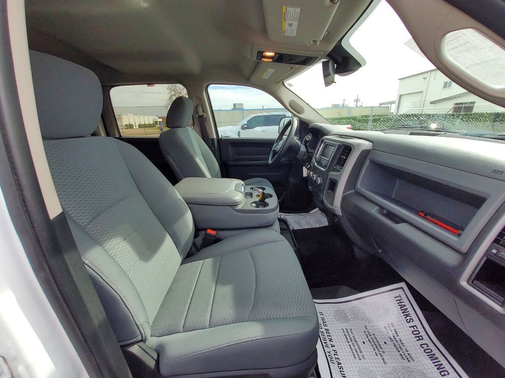 2016 RAM 2500 Image 2