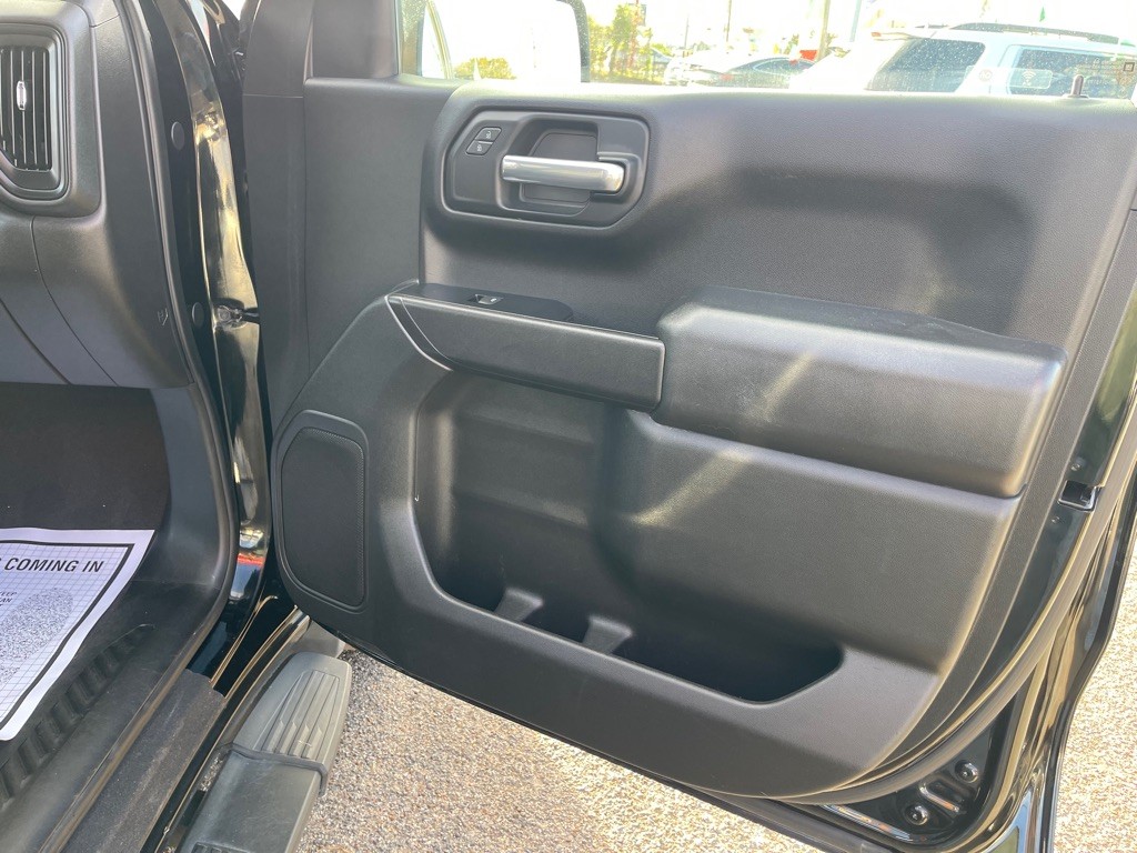 2019 Chevrolet Silverado 1500 Image 12