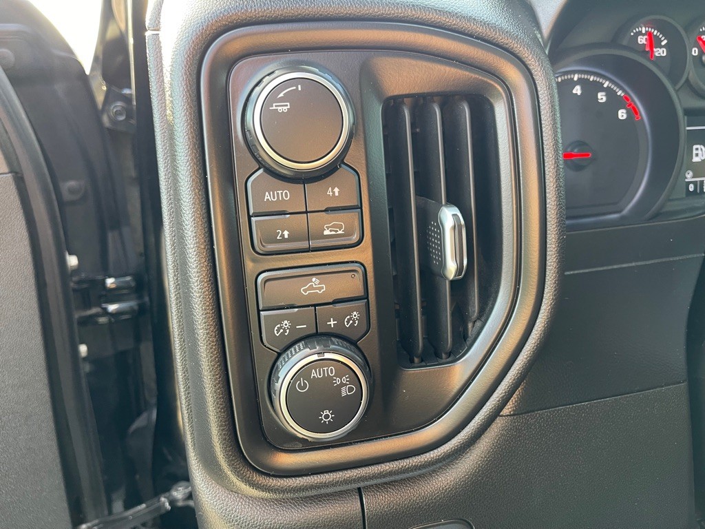 2019 Chevrolet Silverado 1500 Image 15