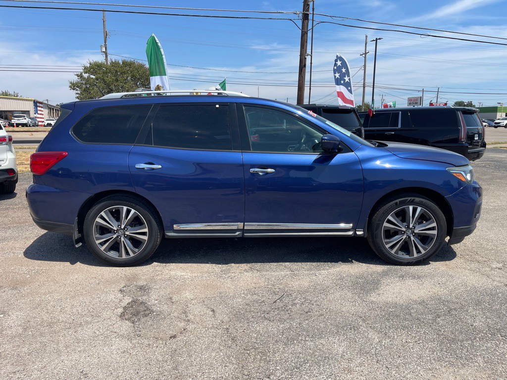 2017 Nissan Pathfinder Image 3