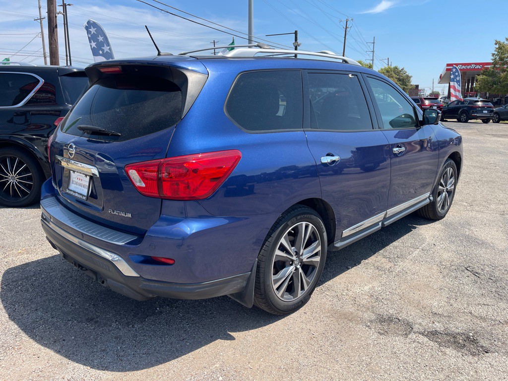 2017 Nissan Pathfinder Image 4