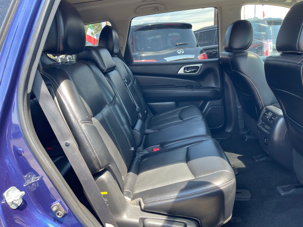2017 Nissan Pathfinder Image 13