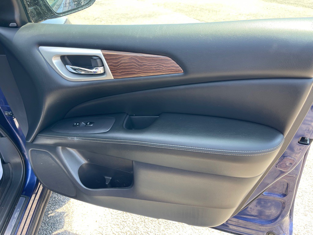 2017 Nissan Pathfinder Image 14
