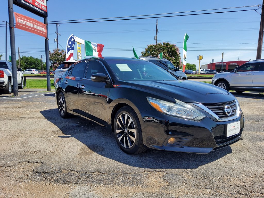 2018 Nissan Altima Image 1