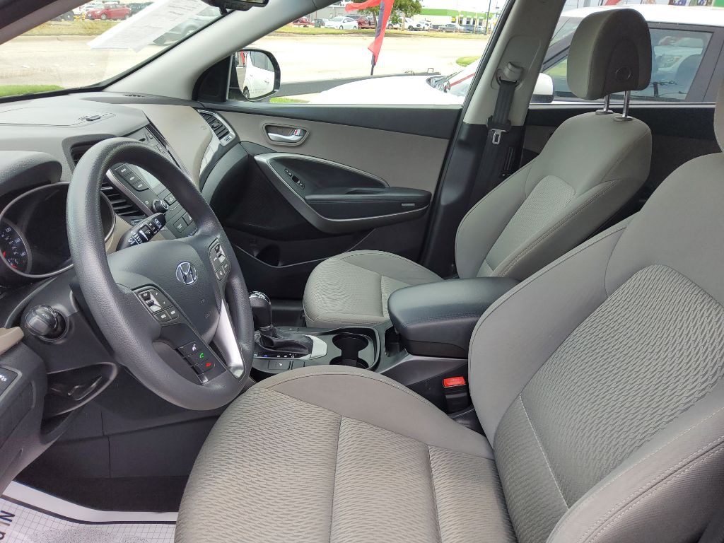 2016 Hyundai Santa Fe Image 5