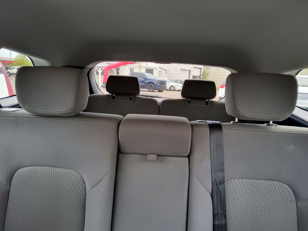 2016 Hyundai Santa Fe Image 7