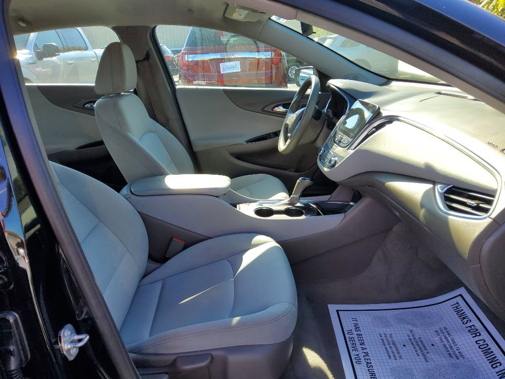 2020 Chevrolet Malibu Image 3
