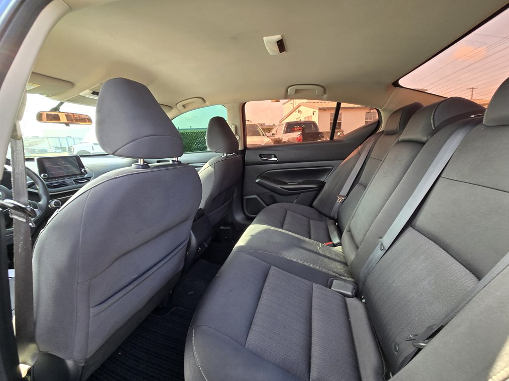 2019 Nissan Altima Image 7