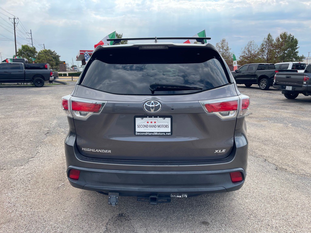 2016 Toyota Highlander Image 5