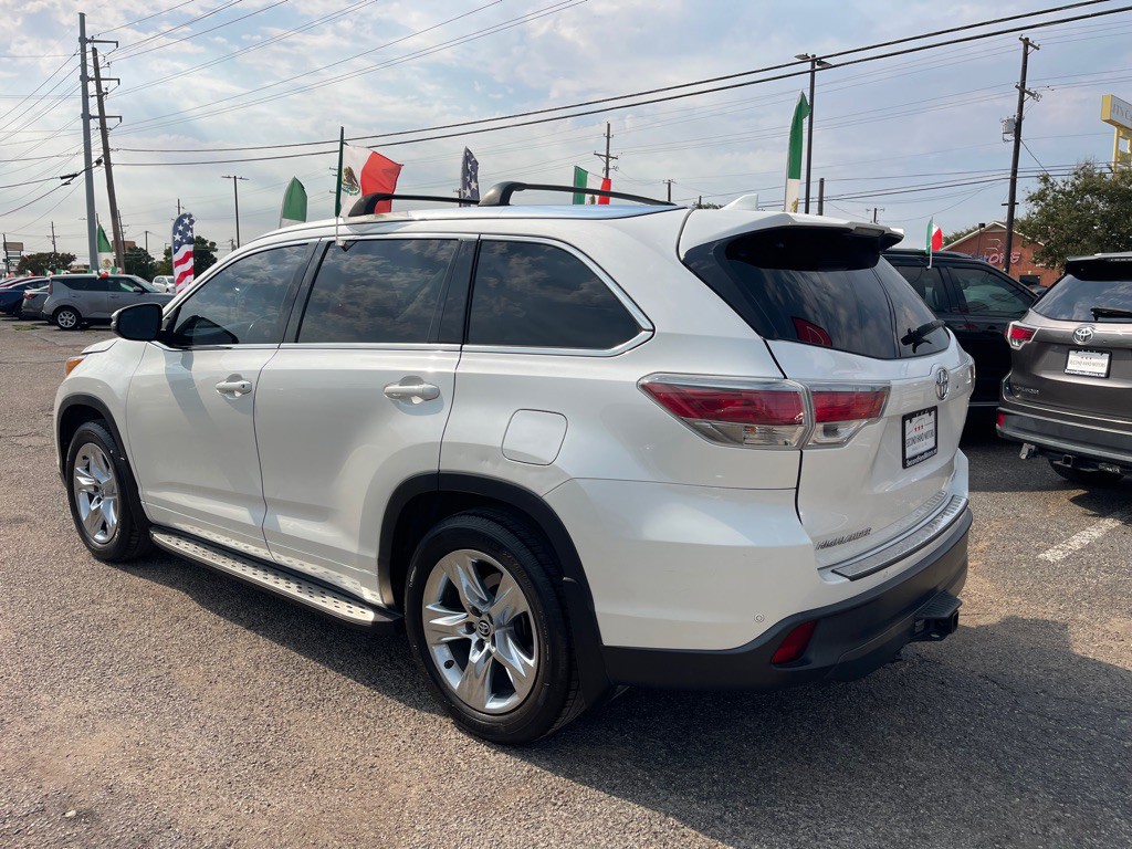 2016 Toyota Highlander Image 4