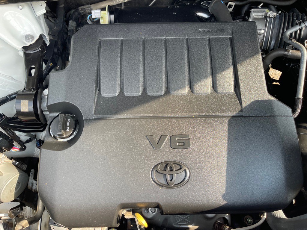2016 Toyota Highlander Image 21
